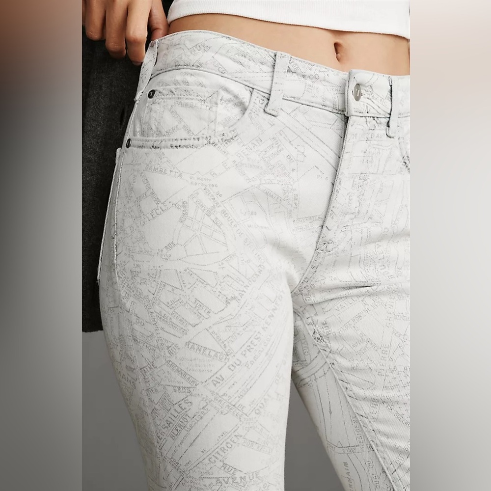 Anthropologie | The Yaya Mid-Rise Crop Flare Jeans by Pilcro Size 29 Tall - Picture 2 of 5